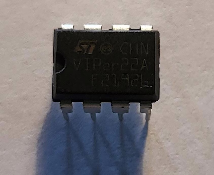 VIPer22A